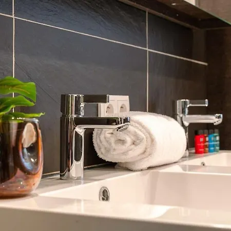 Holiday home Huswell - Fabulous House For 8 People With Sunny Garden *