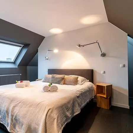 Huswell - Fabulous House For 8 People With Sunny Garden * Knokke-Heist