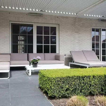 Huswell - Fabulous House For 8 People With Sunny Garden Holiday home *